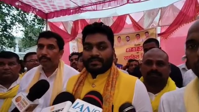 घोसी सांसद पर पूर्व राज्य मंत्री डॉ. अरविंद राजभर का बड़ा हमला, सुनिए क्या बोले! #Ghosi #RajivRai #mau 