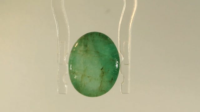 Columbian  Panna 4.35 Carat — video