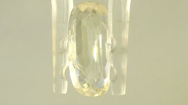 Srilankan Yellow Sapphire 3.2 Carat — video