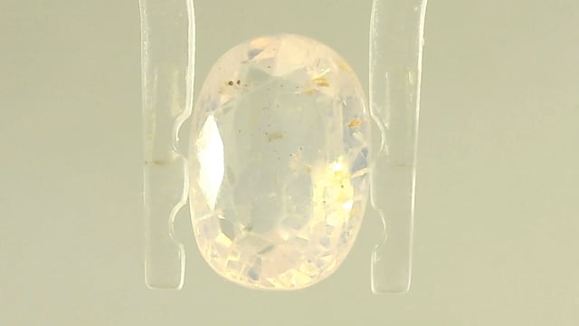 Srilankan Yellow Sapphire 3.45 Carat — video