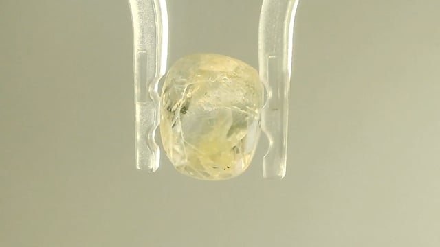 Srilankan Pushparag 3.86 Carat — video