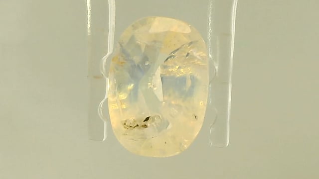 Srilankan Pukhraj  3.7 Carat — video