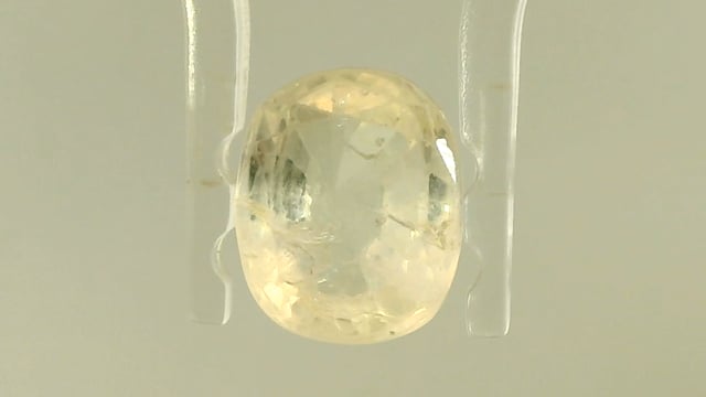 Srilankan Pukhraj  3.85 Carat — video