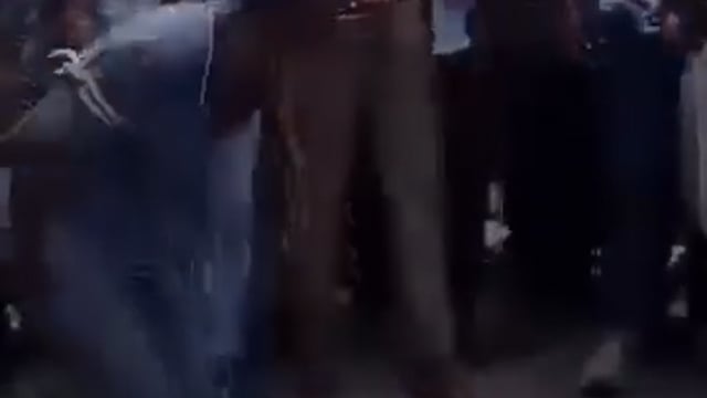 ▶️......ऑटो ड्राइवर और होटल मालिक ने 13 साल की स्कूली लड़की का अपहरण कर उसके साथ यौन उत्पीड़न कर सदमें में धकेल दिया।
पांच दिनों तक 32 लोगों ने किया रेप!!!
आज राजस्थान पुलिस ने सभी 32 लोगों को गिरफ्तार कर उनकी सार्वजनिक परेड करा कर पीट रही है लेकिन...
यह पर्याप्त नहीं है,
इनकी लाशें वही बीच सड़क पर चीरकर यह संदेश देना चाहिए कि इस तरह का अपराध कहीं और न हो।