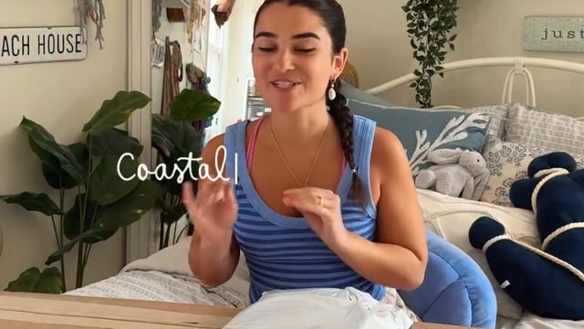 Vimeo video preview for Coral Bay Table Linens - 1208221001