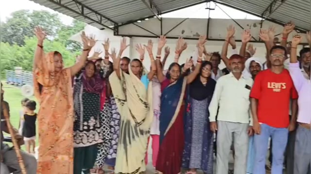 राणाप्रताप नगर प्रधानमंत्री आवास योजना में धांधली का आरोप, ग्रामीणों का प्रदर्शन, वीडियो वायरल
