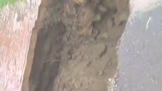 मोलाहेडी से जड़ौदा को जोड़ने वाला मुख्य मार्ग अधिक वर्षों के कारण टूट गया है