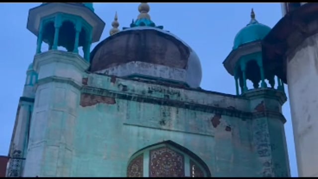MANT-चौक बाजार में बाल-बाल टला बड़ा हादसा, जामा मस्जिद के गुंबद से, गिरा भारी हिस्सा,,