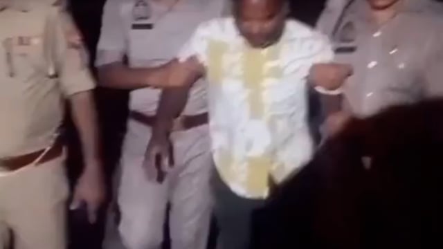 हुसेनाबाद से बिजली का तार चोरी करने के मामले में पुलिस मुठभेड़ के दौरान पांच बदमाश गिरफ्तार,एक बदमाश को पैर में लगी गोली 