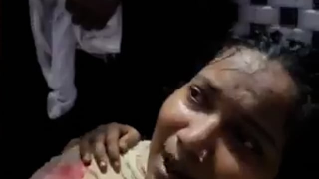 बैडरूम मर्डर केस :-*
बीवी ही निकली क़ातिल...*
कुवैत से लौटे शौहर का किया काम तमाम. अब बॉयफ्रेंड सहित अरेस्ट*

अब बिहार के किशनगंज