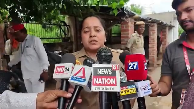 तिलहर में युवक द्वारा टावर चढ़ने के मामले में एसपी ग्रामीण दीक्षा भंवरे ने दी जानकारी