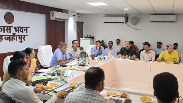 सीएम डैशबोर्ड में शाहजहांपुर प्रदेश में प्रथम, प्रमुख सचिव ने अधिकारियों को दी बधाई