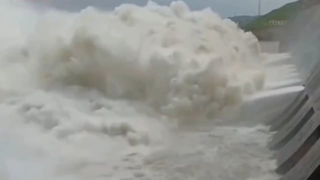 मथुरा वृंदावन में अगले 48 घंटे में उफान पर होगी यमुना, हथिनी कुंड बैराज के खोले गए 10 गेट

#DMMathura #Sspmathura #nagarnigammathuravrindavan