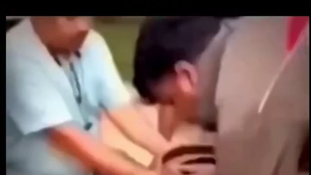*पत्नी ने कुल्हाड़ी से काटे पति के टुकड़े, फिर LPG सिलेंडर में छिपाई लाश।*
मध्यप्रदेश