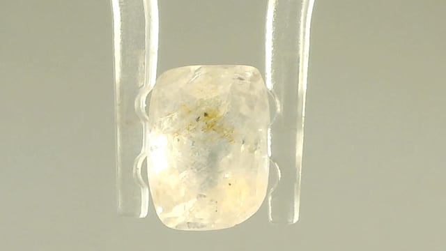 Srilankan Yellow Sapphire 2.62 Carat — video