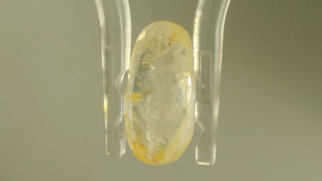Srilankan Yellow Sapphire 3.64 Carat — video