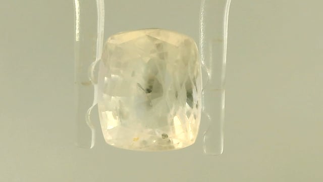 Srilankan Pukhraj  4.23 Carat — video