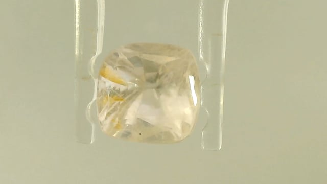 Srilankan Pukhraj  3.82 Carat — video