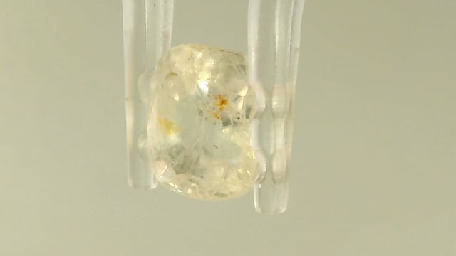 Srilankan Pukhraj  3.68 Carat — video
