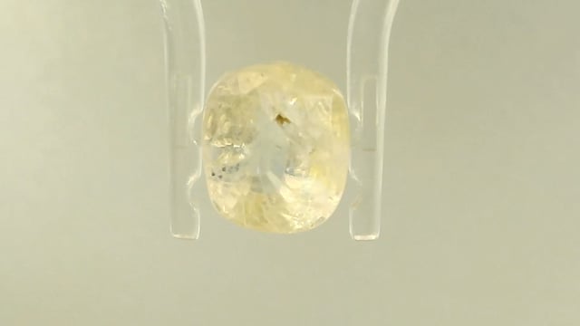 Srilankan Pukhraj  3.92 Carat — video