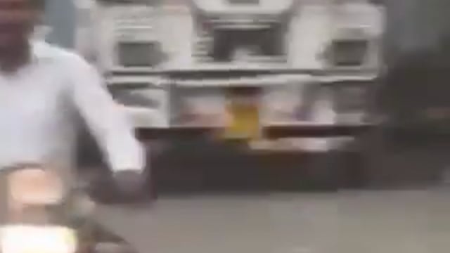 महाराष्ट्र: नासिक के भावली डैम वाटरफॉल पर नासिक के 8 लोगों के परिवार पर 8-10 स्थानीय युवकों ने लाठी-डंडों और लोहे की रॉड से हमला कर