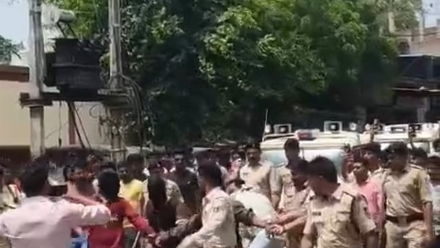 अलीराजपुर गैंगरेप केस
 मध्य प्रदेश को झकझोर देने वाली घटना मध्य प्रदेश के अलीराजपुर जिले के बोरी थाना क्षेत्र मे