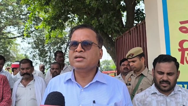 80 हजार आवासों पर लगेंगे सहजन के पौधे, डीएम ने शुरू कराया तीन दिवसीय अभियान