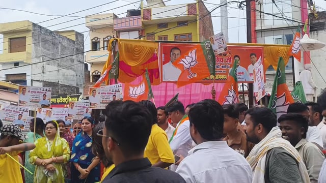 भाजपा पार्टी काशी क्षेत्र के मा क्षेत्रीय अध्यक्ष अशोक चौरसिया जी का महेश सोनी भाजपा युवा द्वारा भव्य स्वागत किया गया।