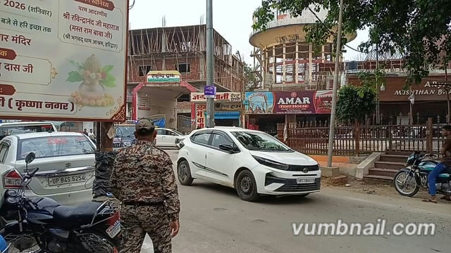 शाहजहांपुर वित्त मंत्री सुरेश कुमार खन्ना पहुंचे अपने काफिले के संग गांधी भवन
