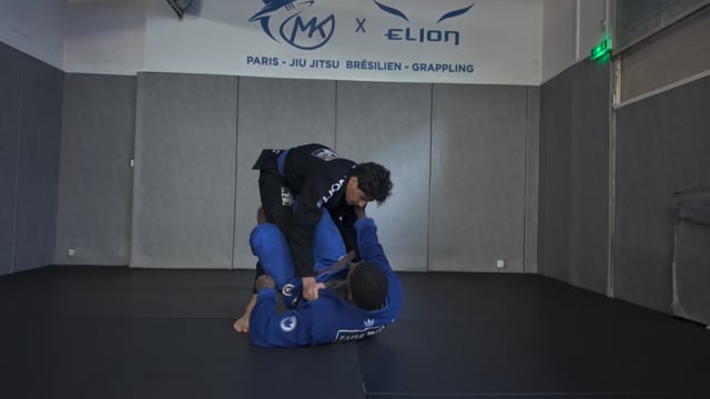Pousser l'adversaire vers l'arrière