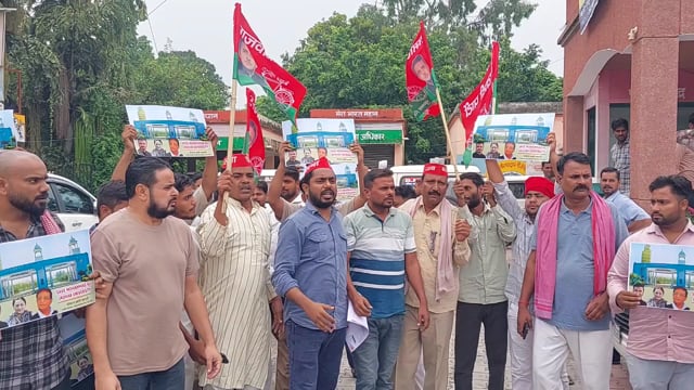 जौहर विश्वविद्यालय पर प्रस्तावित कार्रवाई रोकने की मांग, राज्यपाल को संबोधित ज्ञापन एसडीएम को सौंपा