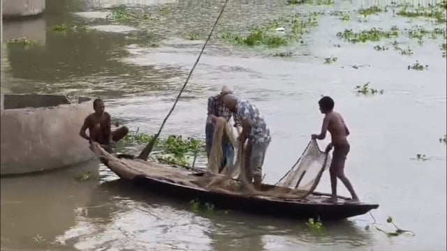 उफनाई सई नदी मे नहाने गए दो सगे भाई समेत तीन किशोर डूबे