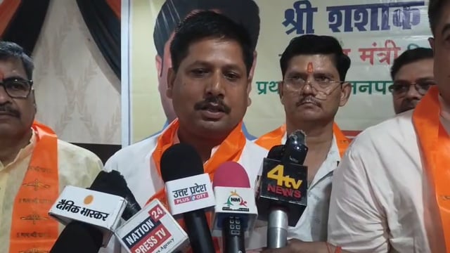  को एक सम्मान समारोह का आयोजन होटल पार्क इन लोदीपुर शाहजहांपुर में किया गया उक्त समारोह में राष्ट्रीय