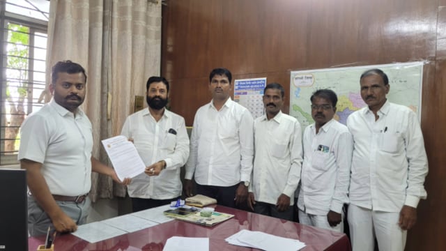 कामगारांच्या शैक्षणिक योजनांवर गदा जीआर रद्द करण्यासाठी सांगलीत निवेदन