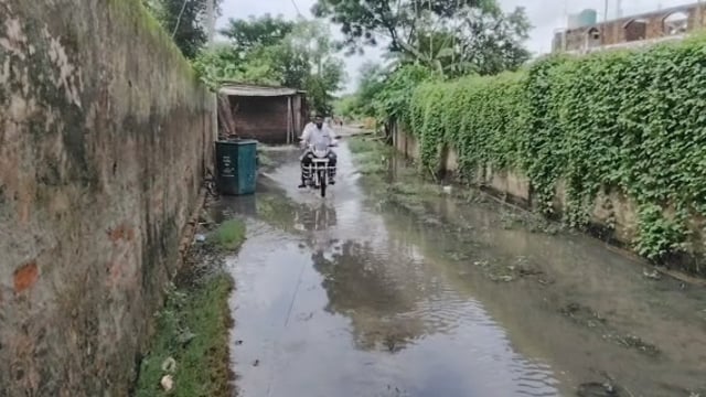 जल निकासी व्यवस्था फेल, वार्ड 27 के लोगों का फूटा गुस्सा
