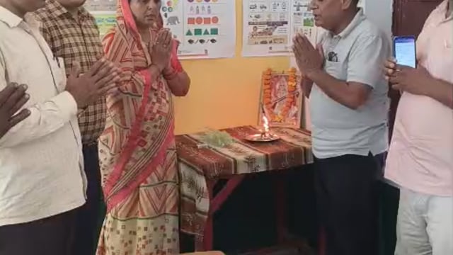 अमेठी के बेलखरी विद्यालय पर हुई शिक्षको की संकुल स्तरीय बैठक एबीएसए शंशाक मिश्रा ने दी जानकारी 