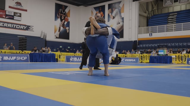 Elevation - footlocker grip - single leg