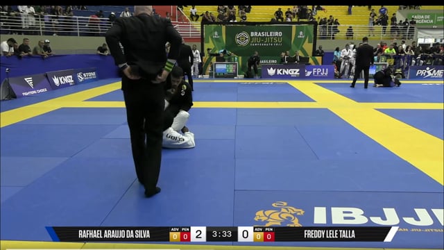 Leg pummeling - footlock grip - sweep
