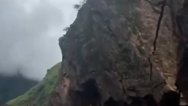 🆕️ उत्तराखंड ब्रेकिंग....

उत्तराखंड के पिथौरागढ़ में दारमा वैली में भयंकर लैंडस्लाइड हुआ है...

जिसके चलते यातायात पूर्ण बाधित हो गया है