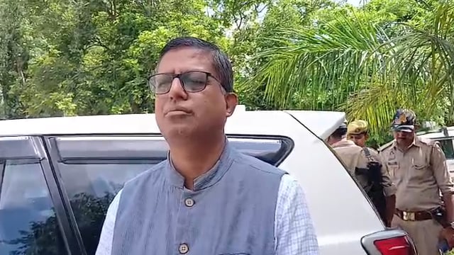 कानपुर देहात जिला अधिकारी ने भू-जल संरक्षण अभियान के लिए दी जाने कारी 