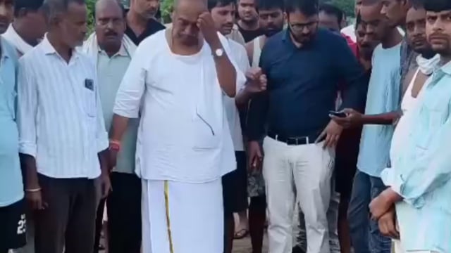 शाहपुरवा ग्राम सभा मे विद्युत करेंट की चपेट में आने से पिता पुत्र की हुई दर्दनाक मौत