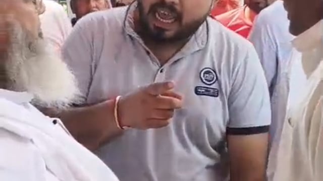 शाहपुर नगर पंचायत वार्ड मेंबर मनोज शैनी और व्यापारी आमने सामने, नाले के उपर दुकान बताने का मामला 