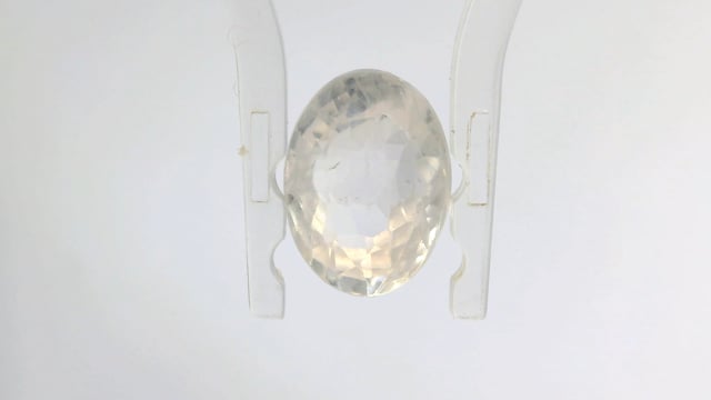 Srilankan White Sapphire 3.61 Carat — video