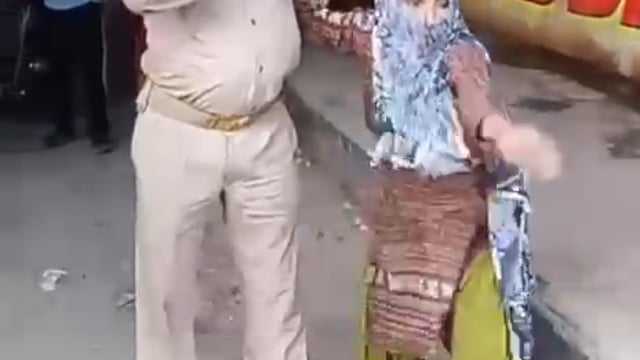 कानपुर- गुजैनी थाना क्षेत्र में एक महिला ने होमगार्ड पर छेड़छाड़ का