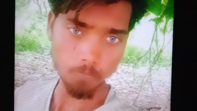 झाड़ियांन! सड़क हादसे में ट्रक की चपेट मे आने से युवक की दर्दनाक मौत! घर में पसरा मातम!