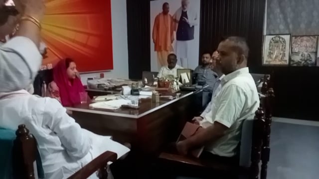 विद्युत से सम्बंधित समस्याओं के निस्तारण को लेकर बांसडीह विधान सभा से विधायक केतकी सिंह ने कि अधिकारियों के साथ वैठक