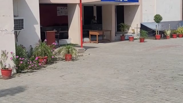 एडवांस के 3400 रुपये को लेकर मजदूर से मारपीट, जान से मारने एवं हरिजन एक्ट में फंसाने की धमकी का आरोप