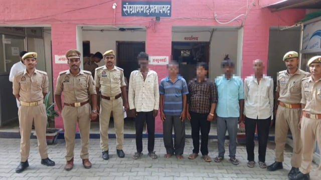 प्रतापगढ़ के संग्रामगढ़ थाना क्षेत्र में पुलिस ने न्यायालय से जारी गैर-जमानती वारंटों #latest_news 