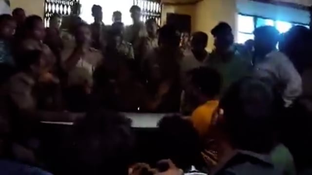 उत्तर प्रदेश: मेरठ जिले के फलावदा थाने में तैनात थाना प्रभारी पूनम जादौन