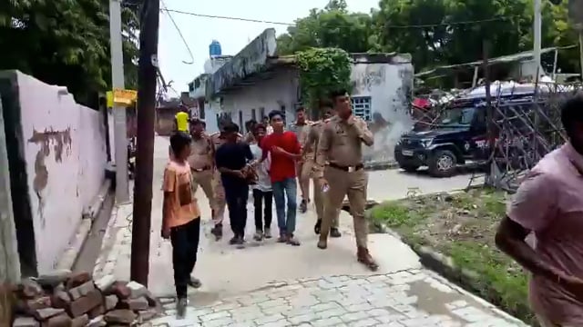 उत्तर प्रदेश: कानपुर में पुलिस ने एक महिला से मारपीट के आरोप